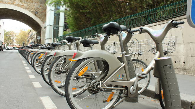 Cycling in Paris