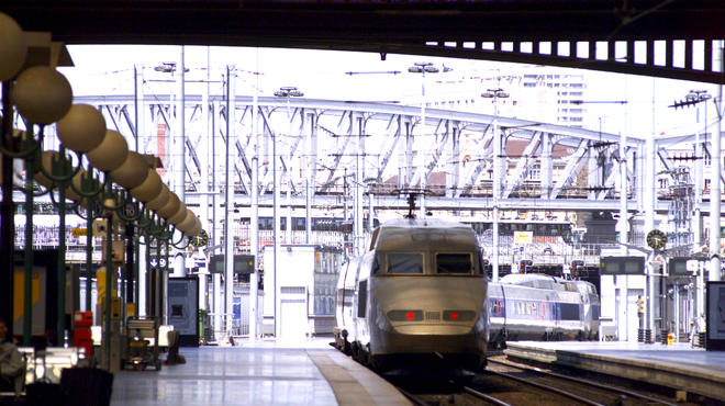 Rail travel to and from Paris