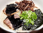 Ma-yu ramen at Hide-ChanBroth: Tonkotsu (pork-back bone, garlic, soy sauce and pork-back oil)Noodles: House-made straight noodles (ask for them firm if you like your noodles al dente)Toppings: Mayu (charred garlic oil), pork char siu, scallion and jelly-e