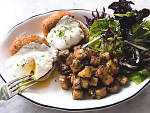 Eggs benedict at Prima