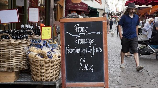 Hemingway's Paris • Marché Mouffetard