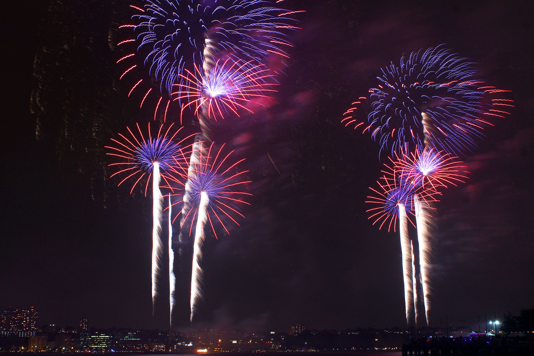 4th Of July Fireworks Nyc Where To Watch Macys Annual Show