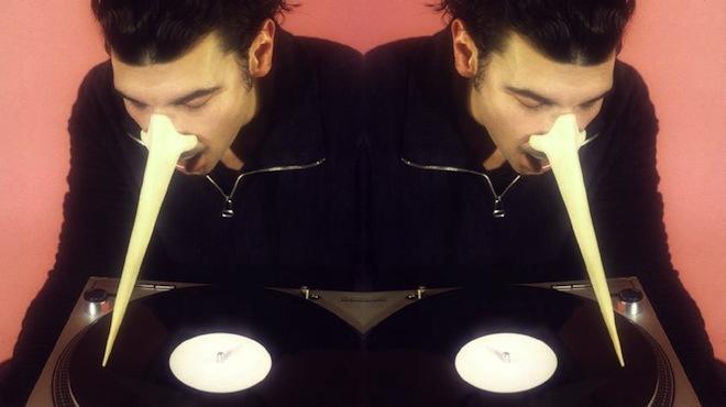 Davide Bertocchi, Phonograph, 1998. C-print sur dibond. Courtesy de l'artiste et collection Norman Regis, Milan.