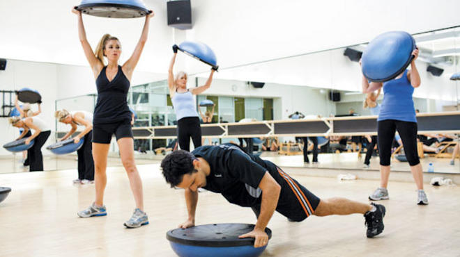 Chicago 8/8/12Students participate in a Shockwave fitness class at the Equinox at 900 N. Michigan Avenue downtown.
