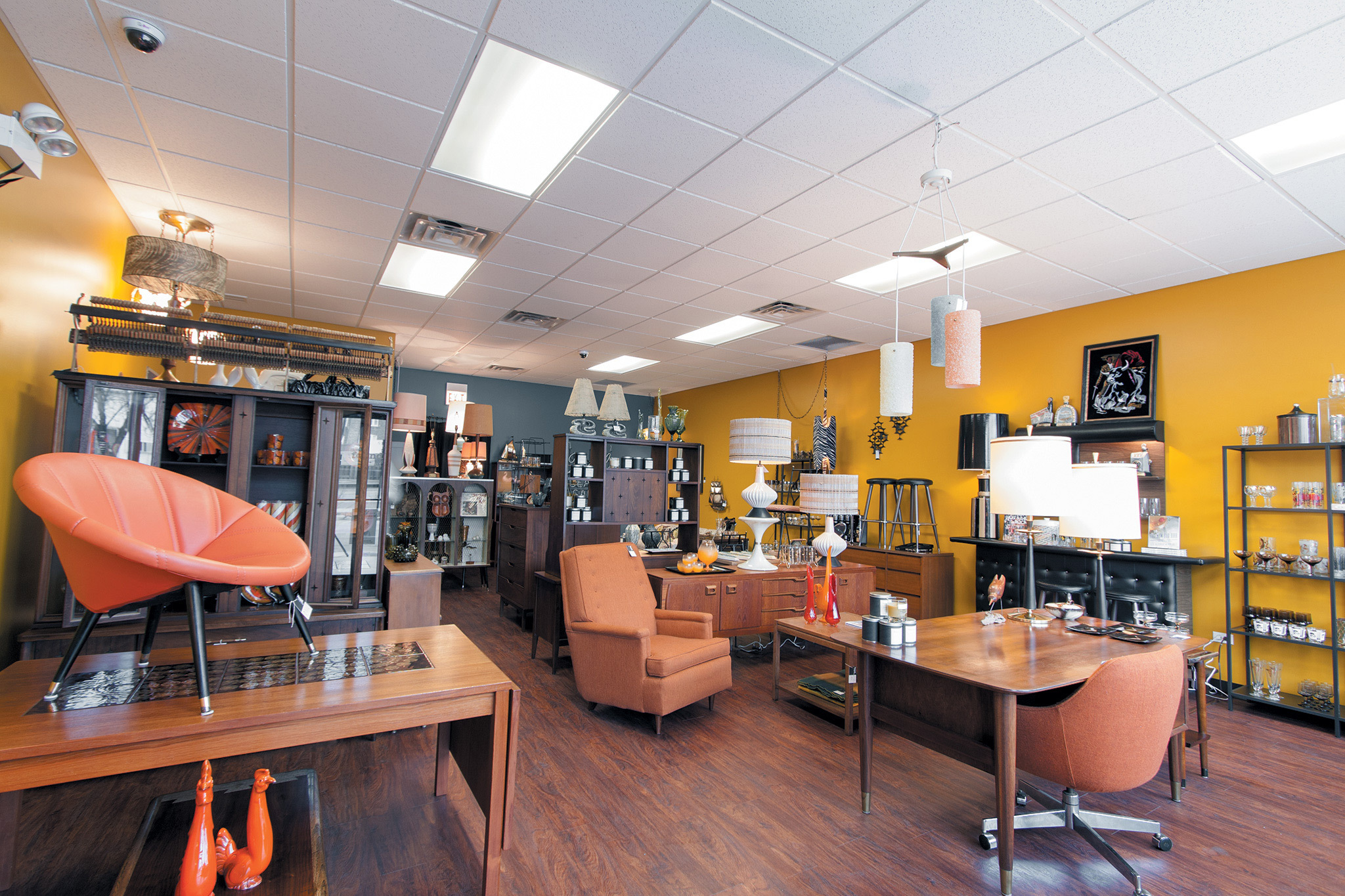 Top ten vintage clothing stores for antiques and 1960s fashion