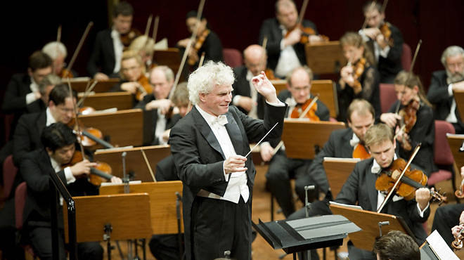 Sir Simon Rattle leads the Berlin Philharmoniker