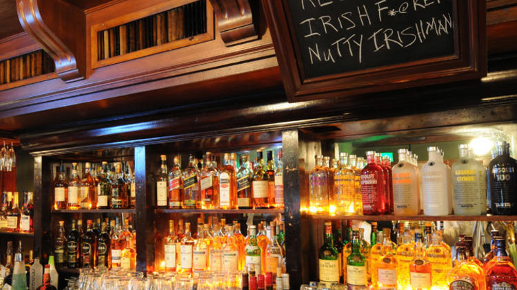 Casey S Irish Pub Bars In Downtown Financial District Los Angeles