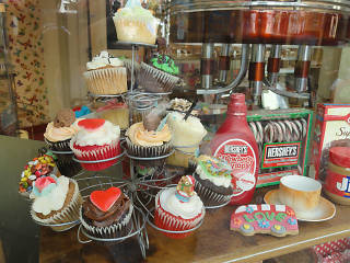 Happy Day Cupcakes