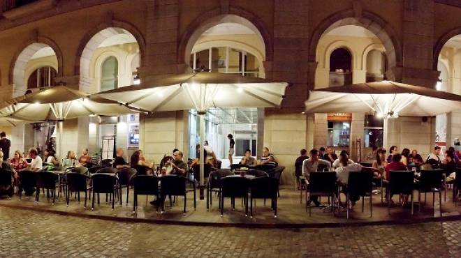 Plaça Independència, Girona