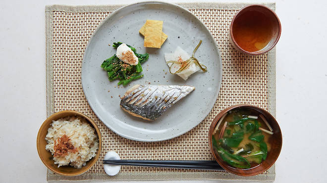 Mackerel with daikon radish at Okonomi