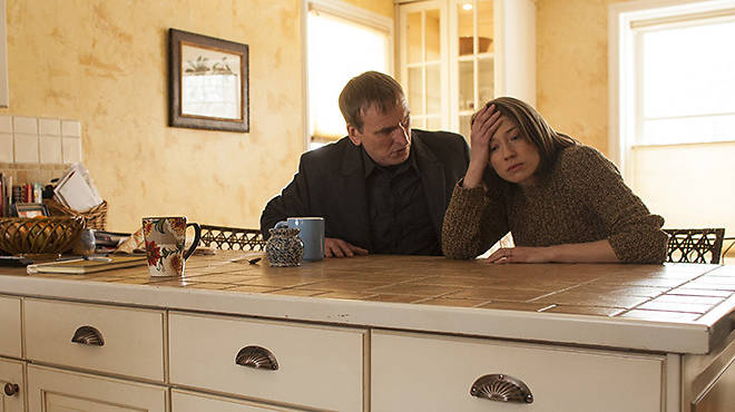 Christopher Eccleston as Reverend Matt Jamison and Carrie Coon as Nora Durst in <em>The Leftovers</em>
