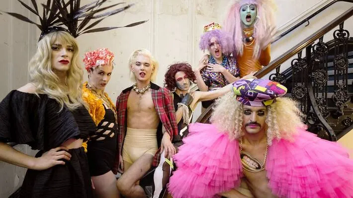 Sink The Pink © Charlotte Mayhew