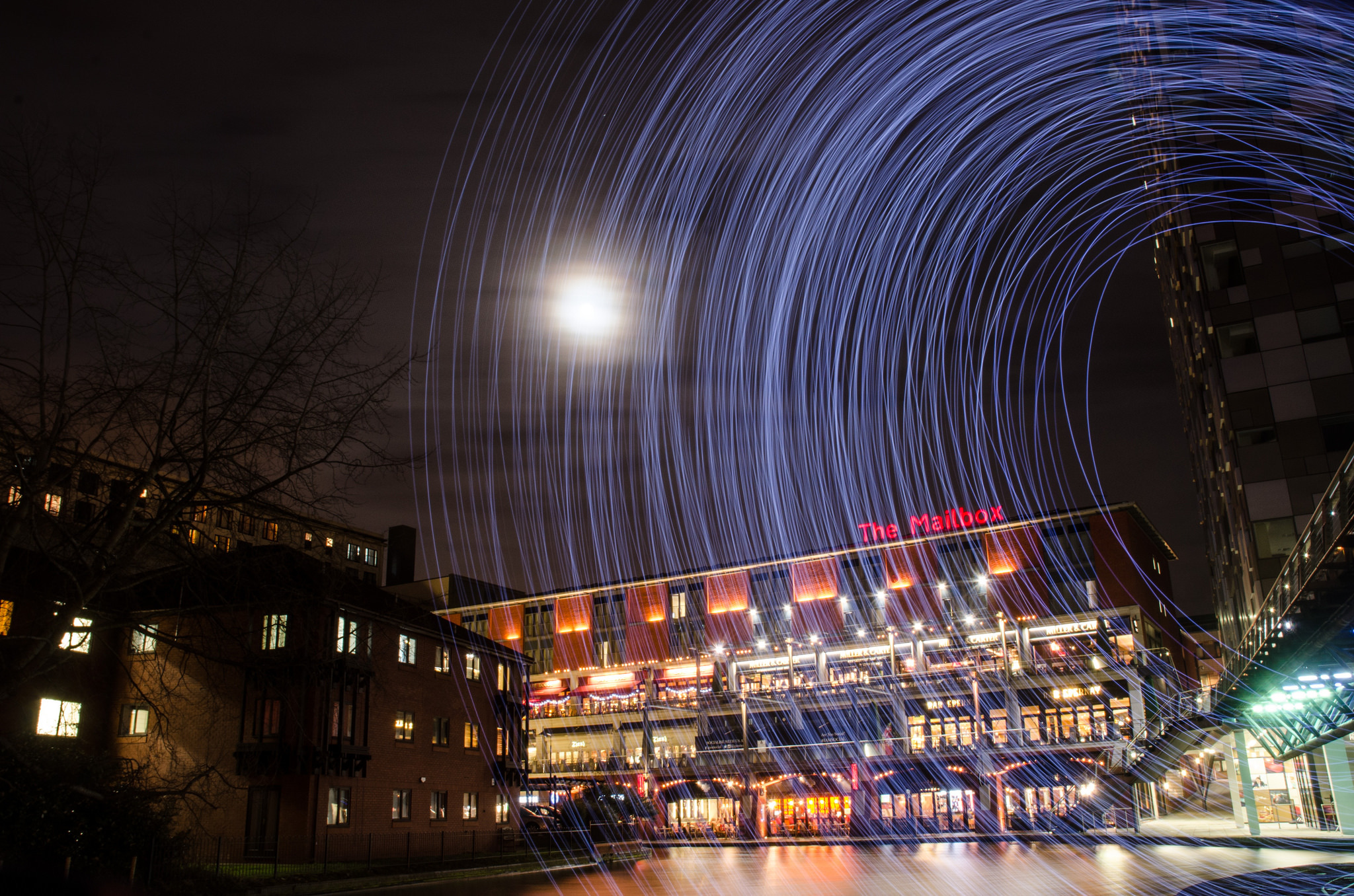 25 illuminating photos of Birmingham at night