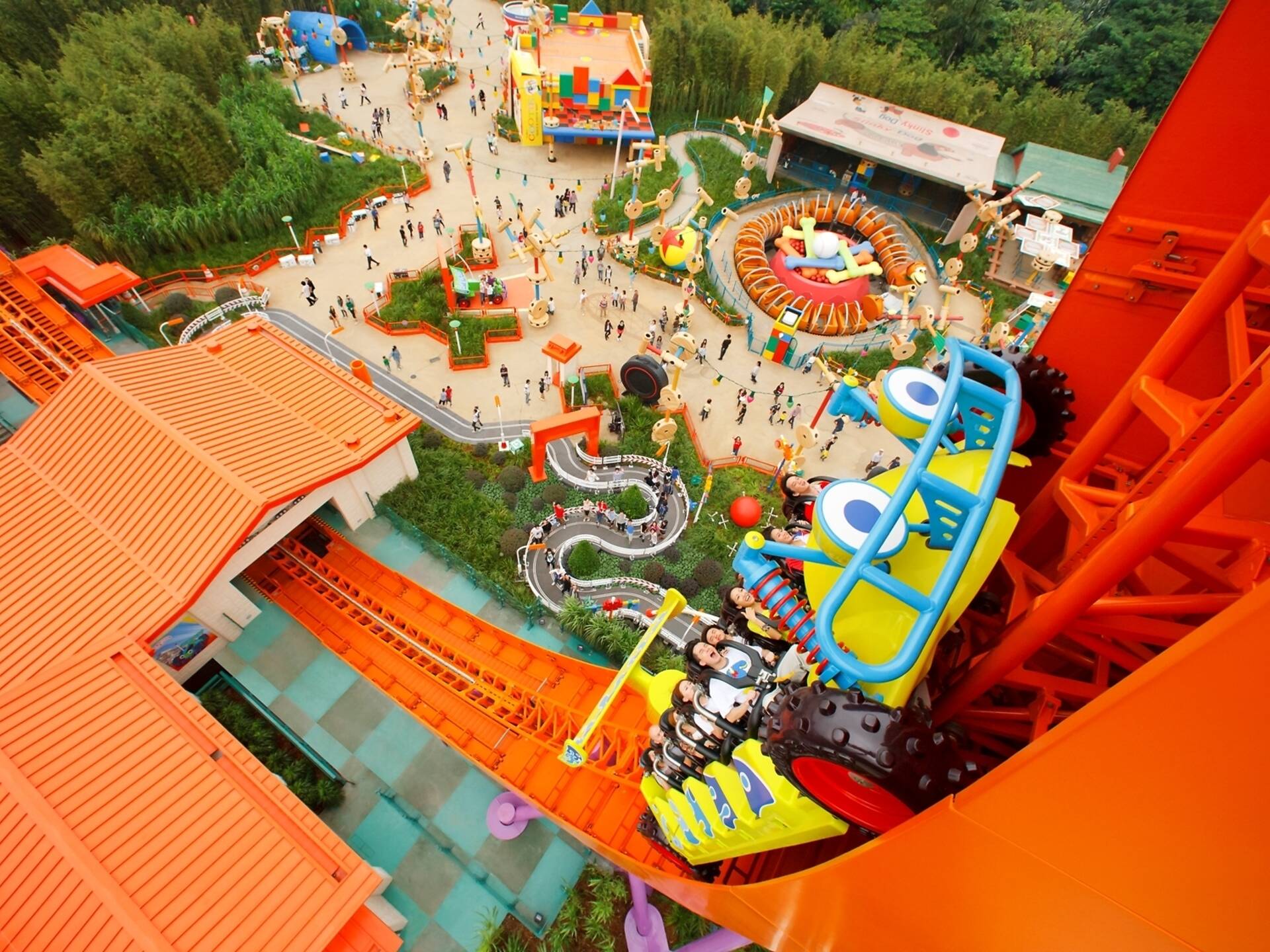 Best Things To Do At Disneyland Hong Kong Rides Attractions Shows