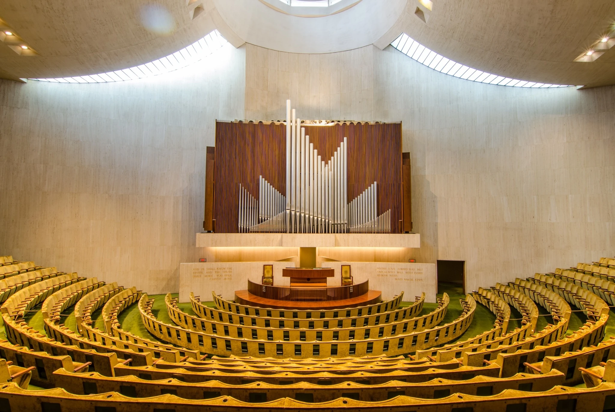 A panoramic photograph of Seventeenth Church of Christ, Scientist