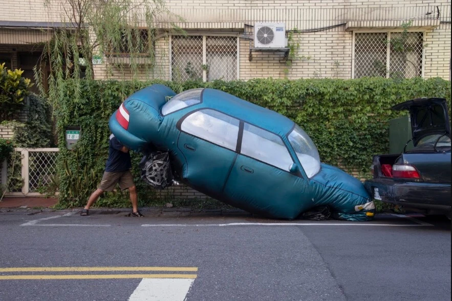 Musquiqui Chihying, still from &lsquo;The Toyota&rsquo; (2015). 