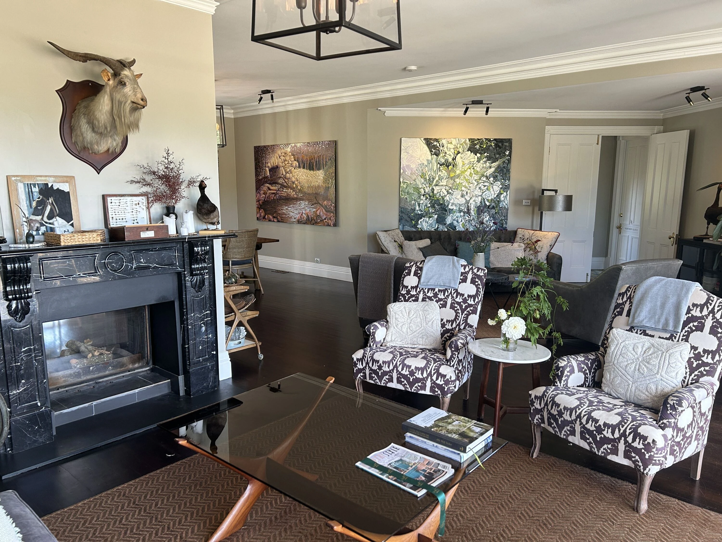 The lounge at Dairy Flat Farm and Lodge.