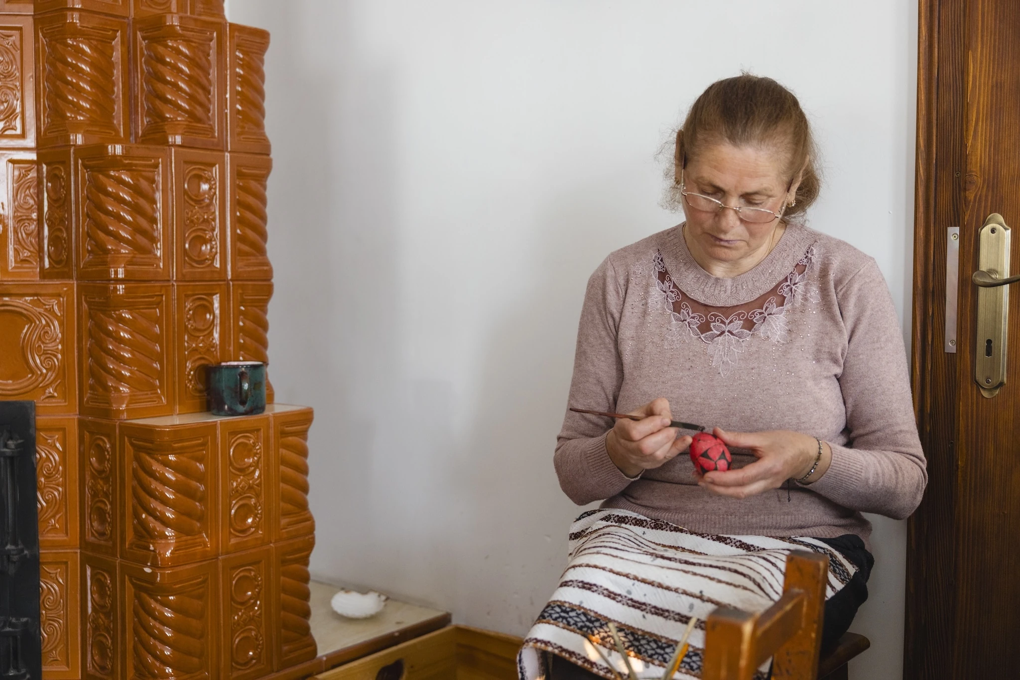 Viorica Semeniuc, one of Romania&rsquo;s few expert egg decorators