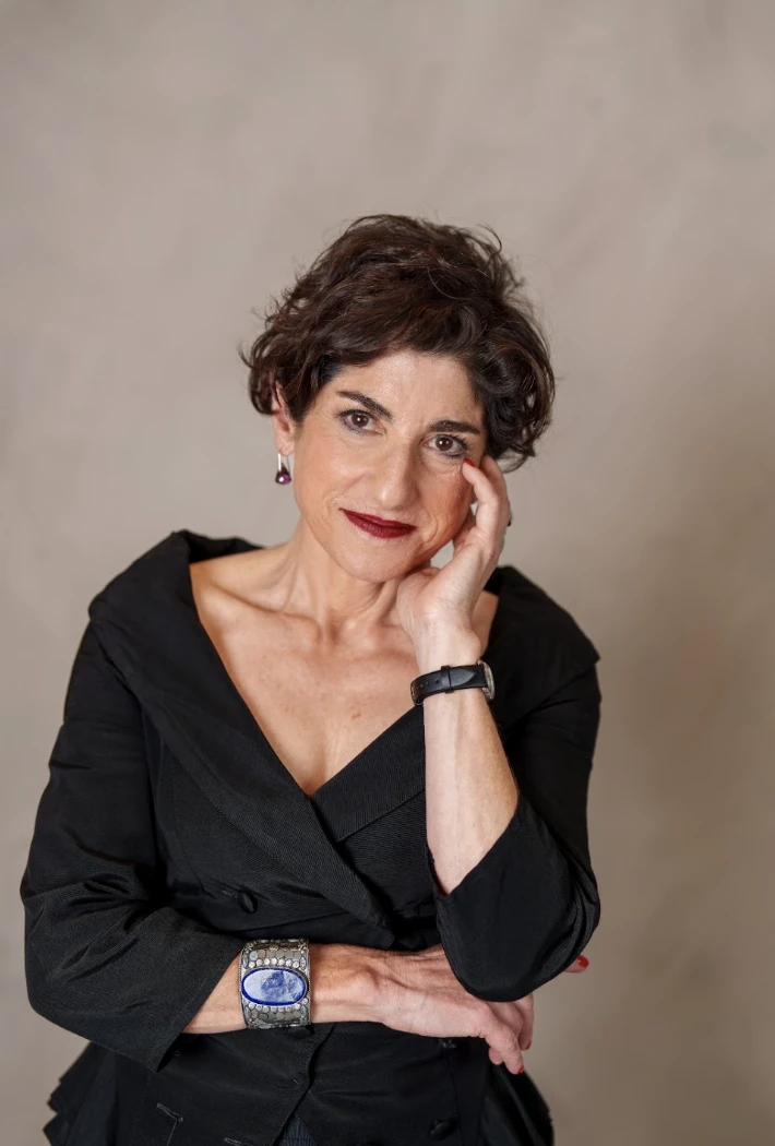 Miriam Altman finds her sound and becomes reacquainted with her voice in debut album The Butterfly project.