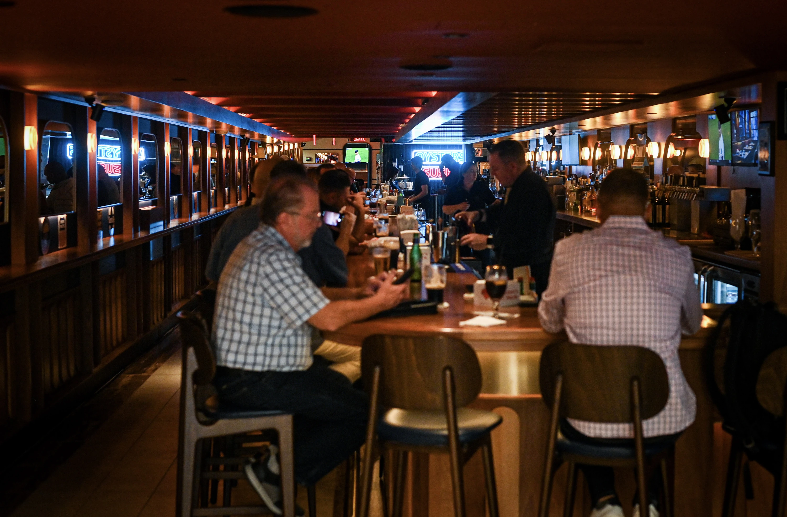 Tracks Bar