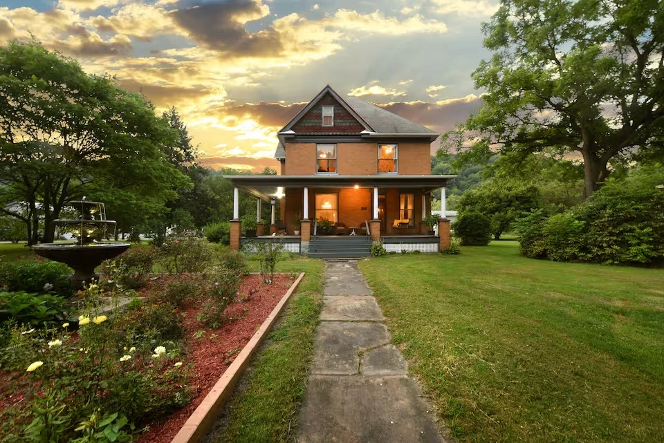 Buffalo Bill's House on Airbnb