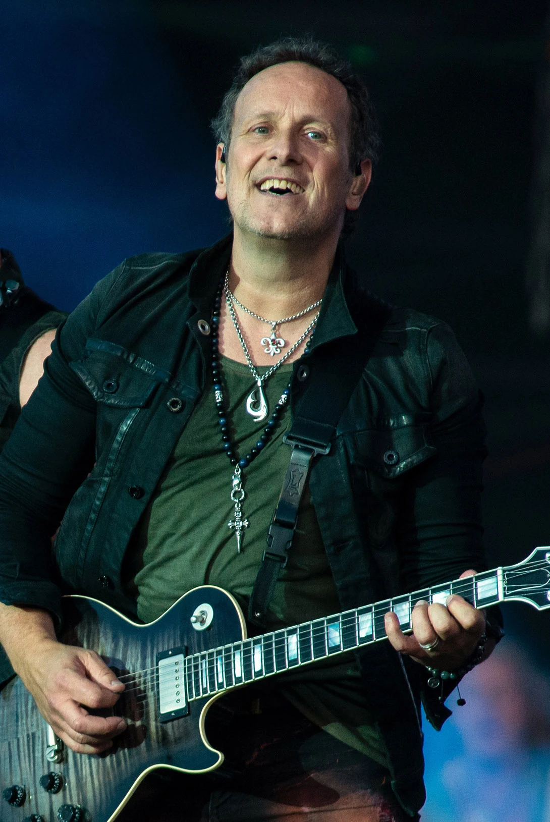 vivian-campbell