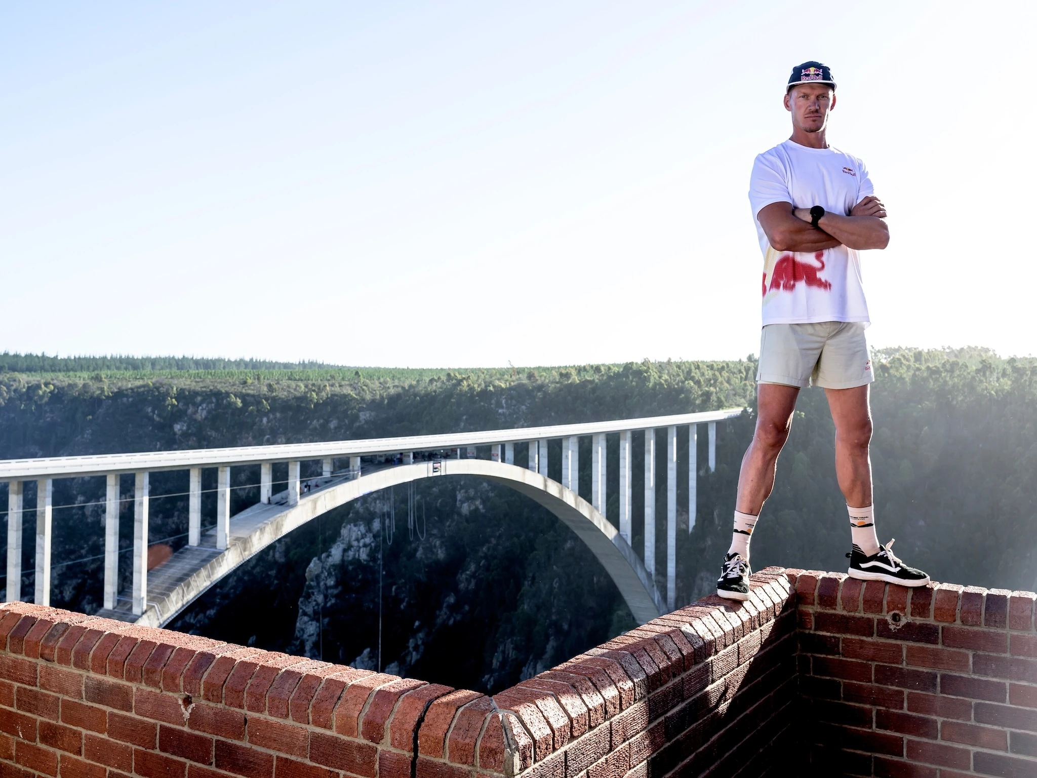 Thomas Van Tonder get ready for  Red Bull Bridge Bars at Bloukrans Bridge.