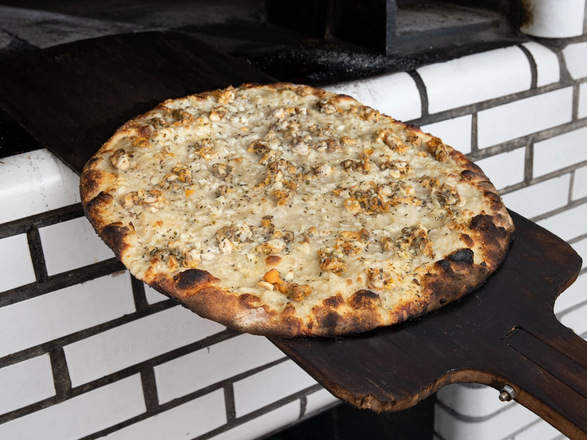 Frank Pepe Pizzeria's Clam Pizza