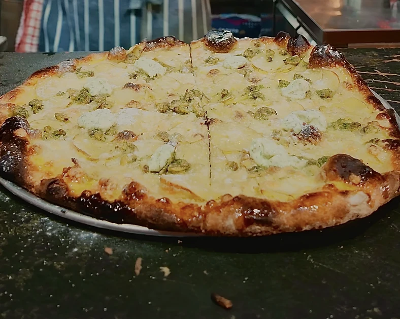 A classic margherita at Ozzy&rsquo;s Apizza at Bedford Tavern
