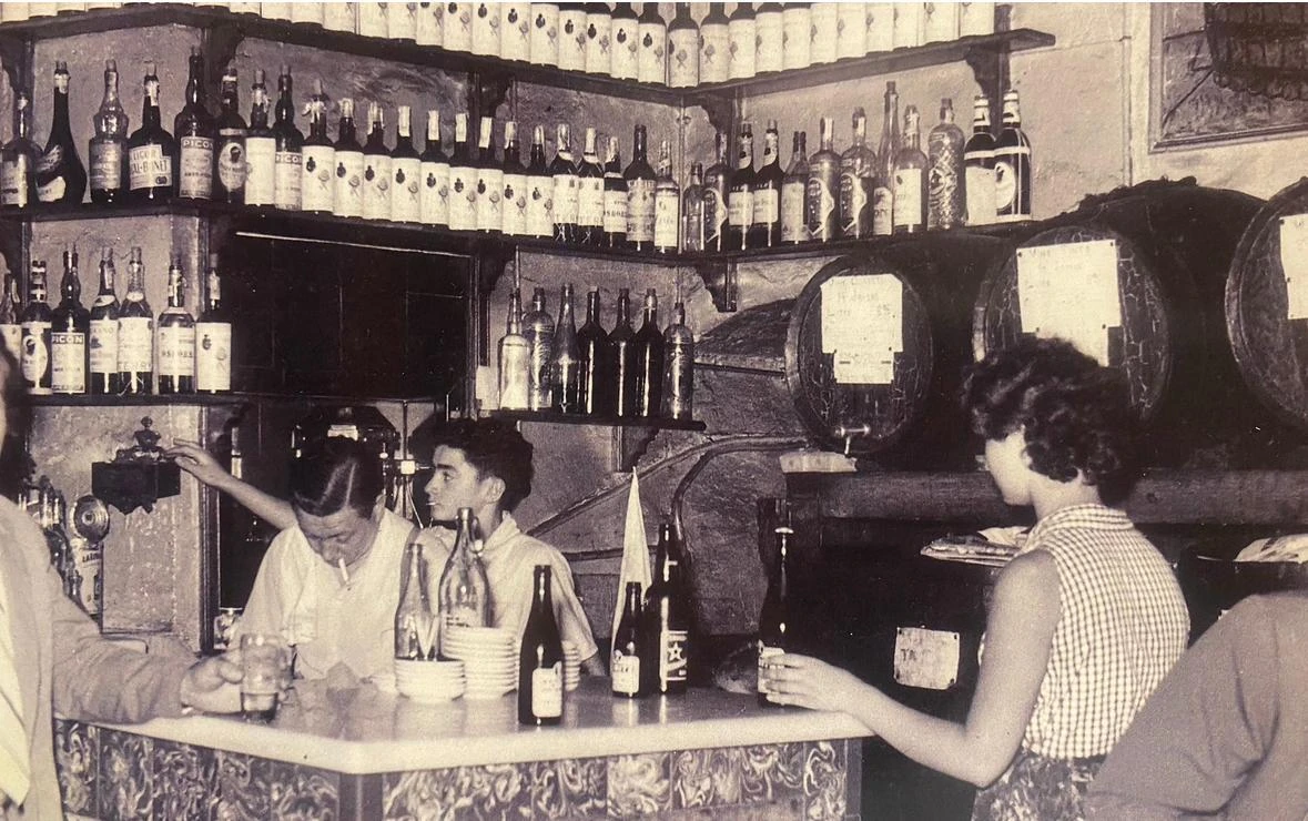 El Bar La Plata en els seus inicis