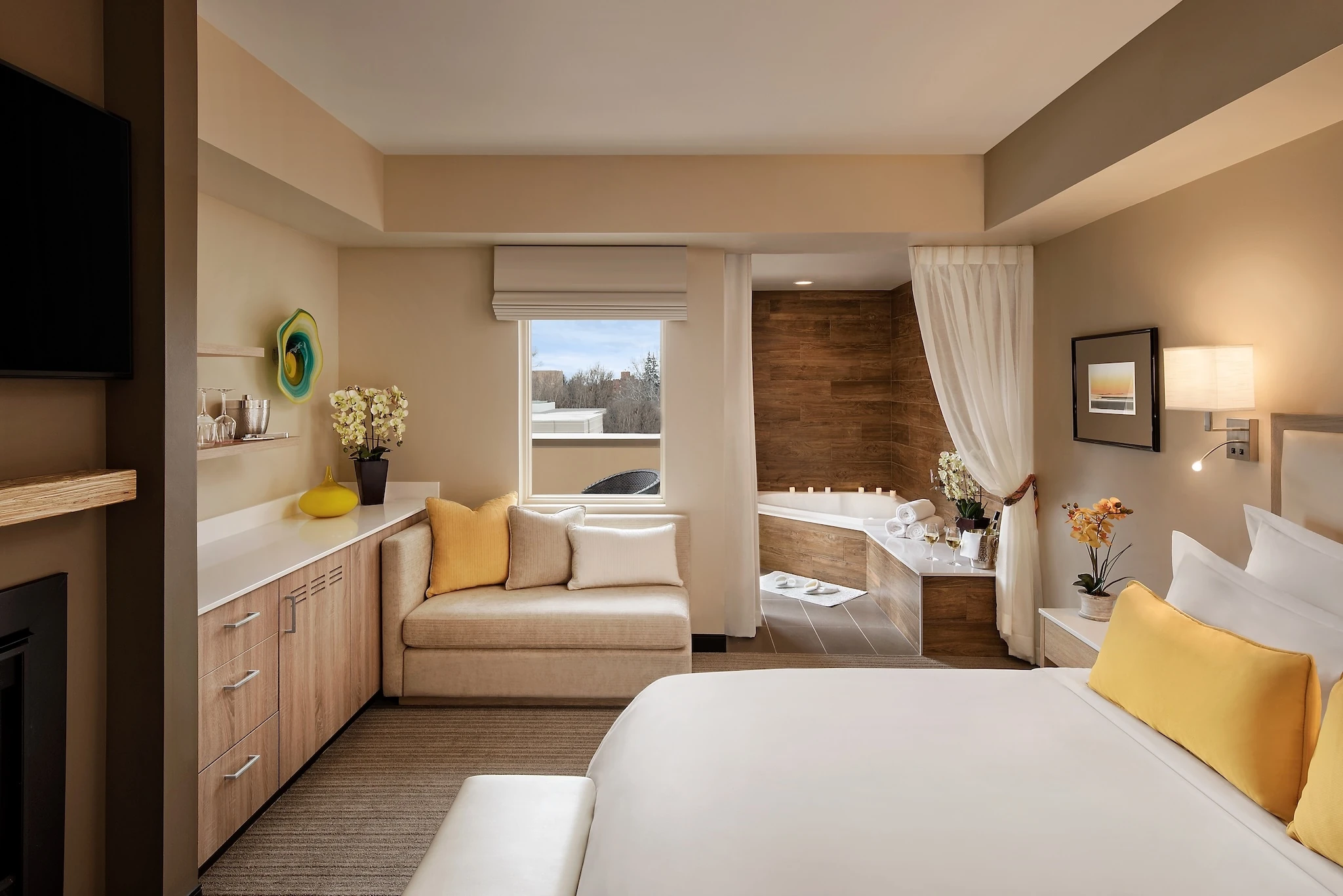 Inn at 500 luxury spa suite