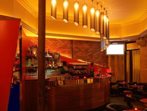 Promenade Lounge