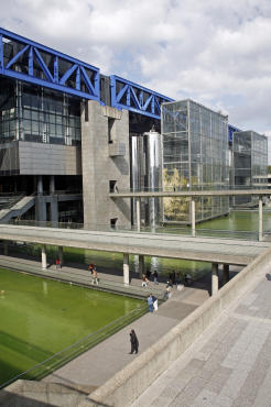 Cité des Sciences et de l'industrie, La Villette, 75019 Paris.