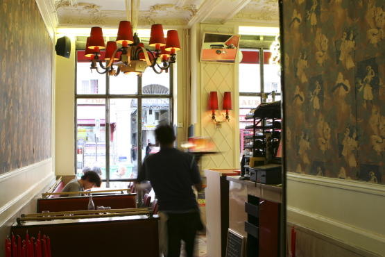 Chez Jeannette / Time Out