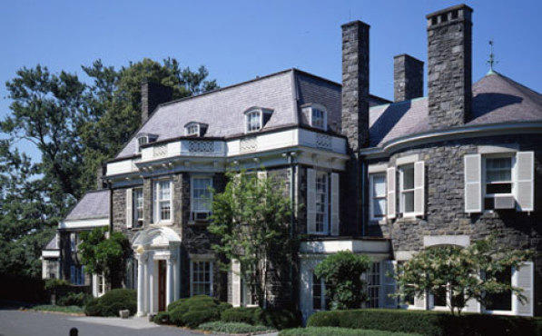 <p>Wave Hill</p>