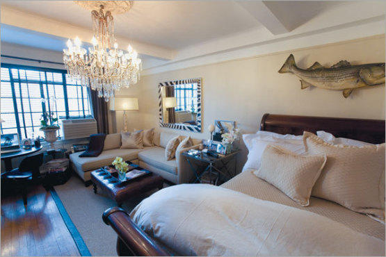 Please find decorating tips from this living space in the photo gallery at left
