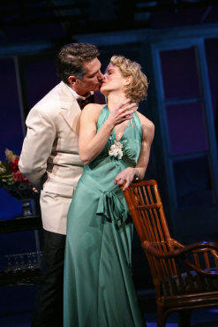 FRENCH KISSING Gallic gallant Szot woos O’Hara.