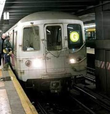 TRAIN IN VAIN Passengers on the G line are used to service interruptions.