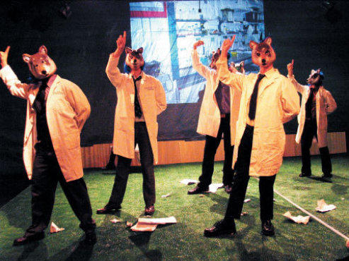 WOLF PARADE Scientists get into a hairy situation.