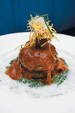 Braised short ribs with creamed spinach