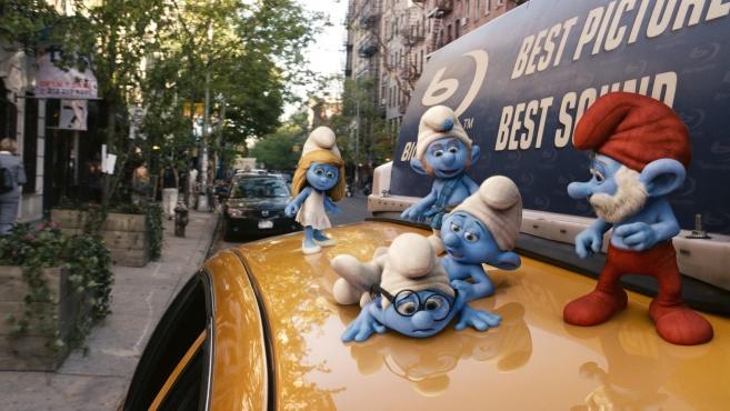 Smurfette, Gutsy, Clumsy, Brainy and Papa Smurf in The Smurfs