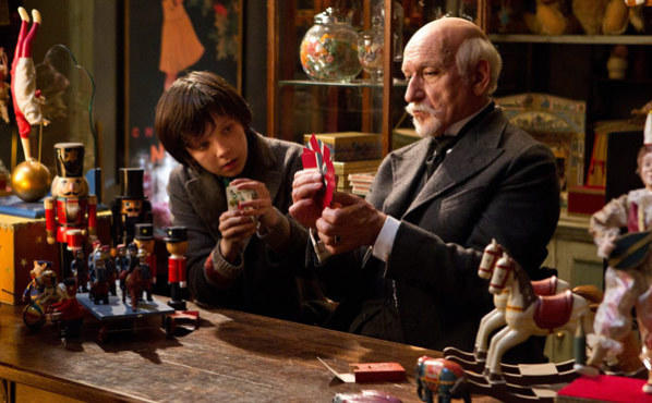 Asa Butterfield, right, and Ben Kinglesy in Hugo