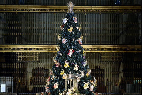 Metropolitan Museum of Art Christmas Tree
