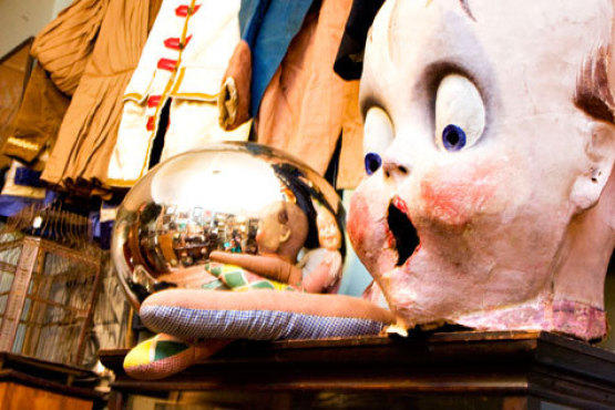 Obscura Antiques & Oddities