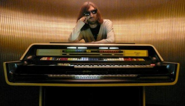 Breakbot