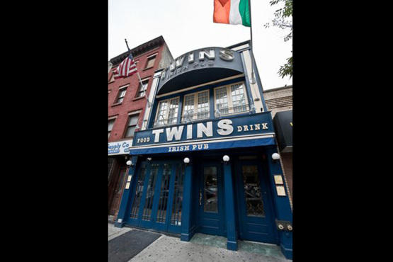 Twins Pub