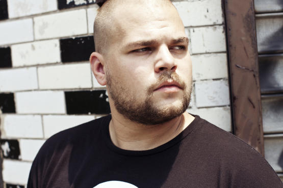 Com Truise