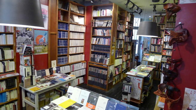 Le Coupe-Papier