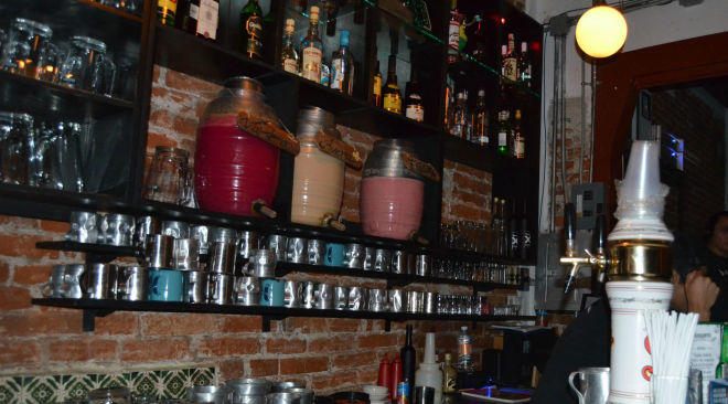 Expendio de Pulques Finos Los Insurgentes