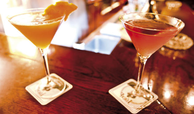 Ideal Cocktail Bar